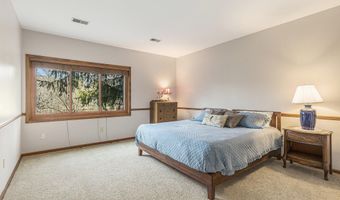 10159 E Rivershore Dr SE, Alto, MI 49302