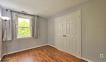 516 N WEST St, Alexandria, VA 22314