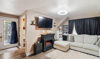 1317 Cable Ave, Beachwood, NJ 08722