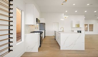 2808 Crown Ridge Dr, Las Vegas, NV 89134