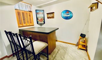 869 MOSS CANYON Dr, Amherst, OH 44001