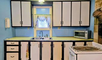 372 River Rd, Avon, ME 04966