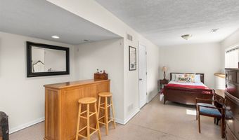 118 21st St SW, Altoona, IA 50009