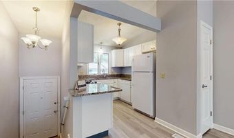 8 Scenery Ln 8, Johnston, RI 02919
