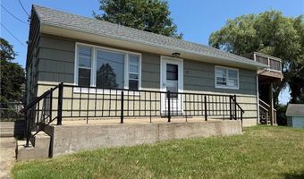 17 Saltaire Ave, Narragansett, RI 02882