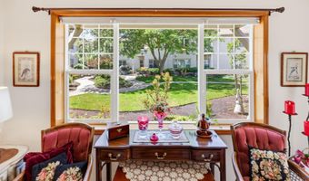 965 Golden Aspen Pl, Ashland, OR 97520