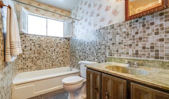 684 Sherwood Dr, Aurora, OH 44202