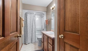 22 BALSAM Ct, Appleton, WI 54913