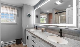 1 Leahy St, East Providence, RI 02916