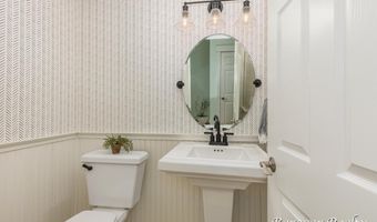 8790 Laurel Ridge Dr SE, Alto, MI 49302