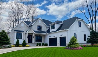 275 Glengarry Dr, Aurora, OH 44202
