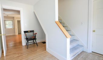 671 Essex St, Bangor, ME 04401