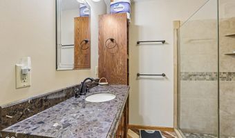 186 N 8th Ave, Beech Grove, IN 46107