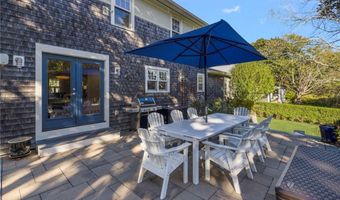 129 RUGGLES Ave, Newport, RI 02840