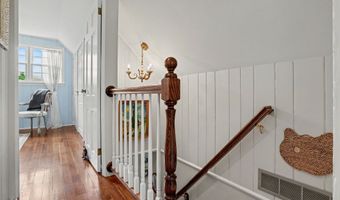 10 Snug Harbor Dr, Danbury, CT 06811
