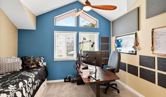 1848 Ridgeview Circle Dr, Ballwin, MO 63021