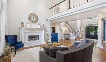 315 Glengarry Dr, Aurora, OH 44202