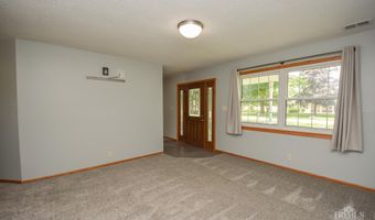 475 Gillcrest Dr, Albany, IN 47320