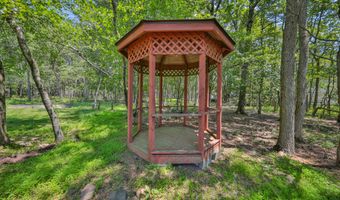 179 Chippewa Trl, Albrightsville, PA 18210