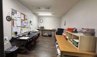 208 E LAKE Ave, Auburndale, FL 33823