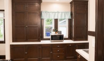 1210 W PACKARD St, Appleton, WI 54914