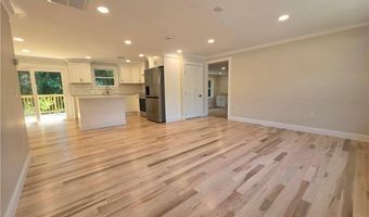 513 Knotty Oak Rd, Coventry, RI 02816