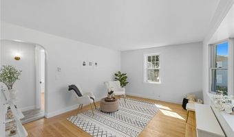 136 Frankfort St, Cranston, RI 02910