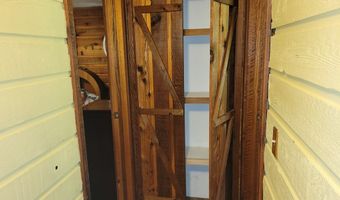 10525 Skunk Creek Rd, Cascade, ID 83611