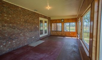 68 Smart Rd, Baxley, GA 31513