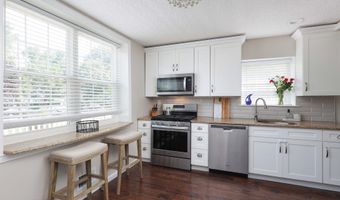 108 Bonnie Dr, Middletown, NJ 07748