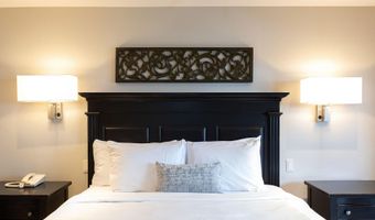210 Offerson Rd R-206, Wk 4 + Summer Float Wk, Beaver Creek, CO 81620