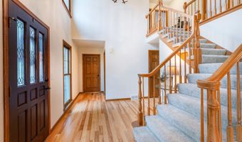 3025 Woods Creek Ln, Algonquin, IL 60102