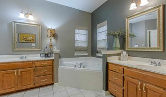 8900 Hinkson Rd, Benton, AR 72019