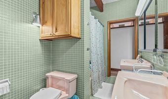 25 Logan Rd, Alton, IL 62002