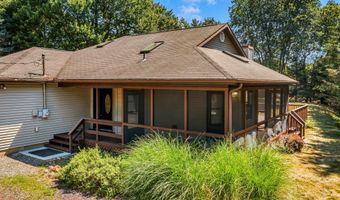 28 Penn Forest Trl, Albrightsville, PA 18210