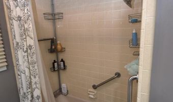 9640 Shady Ln, Algonac, MI 48001