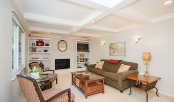 8069 Ashgrove Dr, Anderson Twp., OH 45244