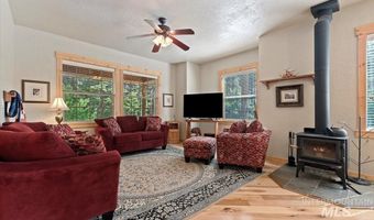 23 Waterline Ln, Cascade, ID 83611