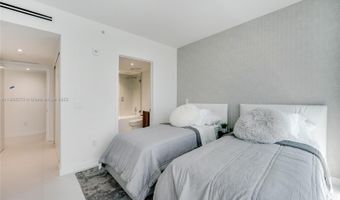 9901 W Bay Harbor Dr 406, Bal Harbour, FL 33154