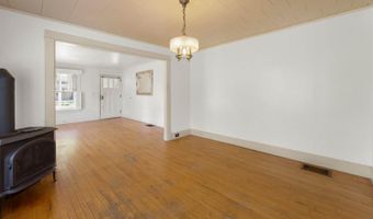 164 7th St, Bangor, ME 04401