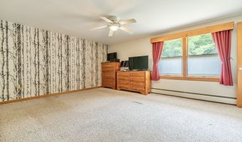 48 Elm St, Berkley, MA 02779