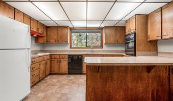 62255 Wallace Rd, Bend, OR 97701