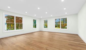 20 Marianne Rd, Darien, CT 06820