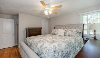30 Warren Ave, Johnston, RI 02919