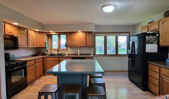 105 Briar Cove Rd, Algona, IA 50511