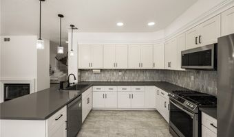 8610 E Silver Rdg, Anaheim, CA 92808