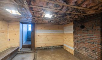 27 Flanders St, Auburn, ME 04210