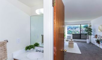 98-640 Moanalua Loop 2041, Aiea, HI 96701