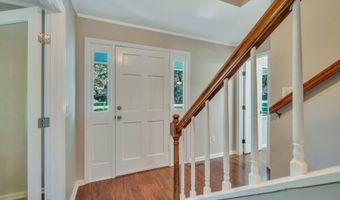 24 Chesterfield Lake Dr, Beaufort, SC 29906