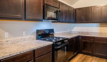 3015 Brooke Rd, Chickasha, OK 73018